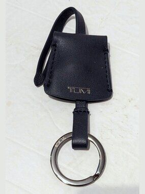 TUMI Dark Navy Leather Keychain Ring Monogram Logo WOW BARGAIN